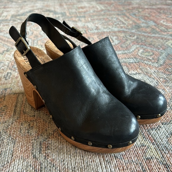 Kork-Ease Darby Clog in Black - Picture 2 of 7